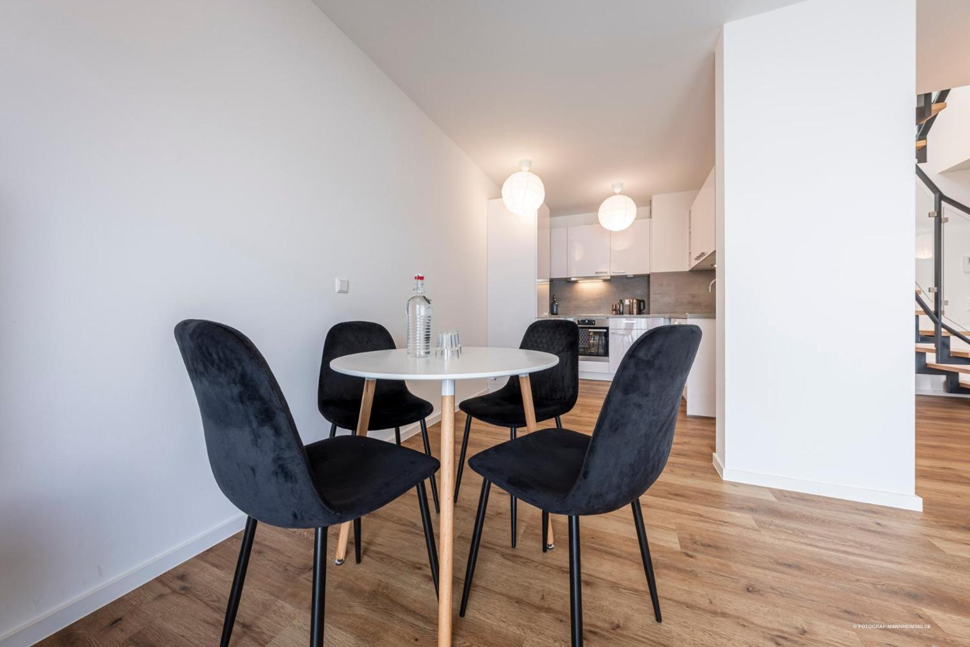 Artdesign - 8 Pers - Naehe Speyer Mannheim Heidelberg *
